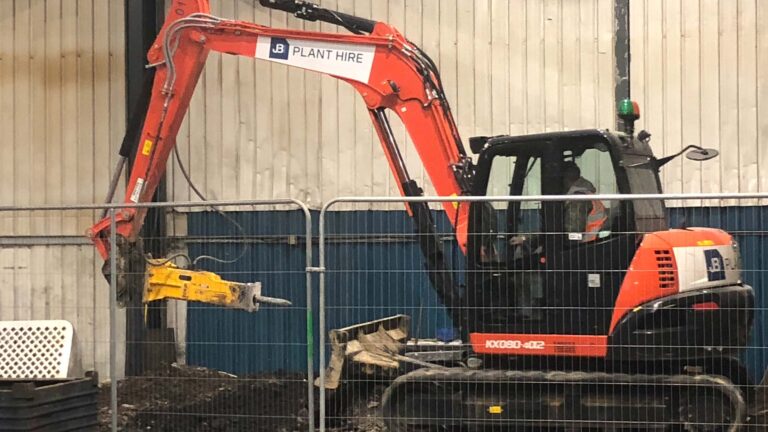 digger starting work