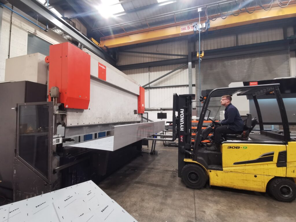 250 tonne press brake for bending larger components